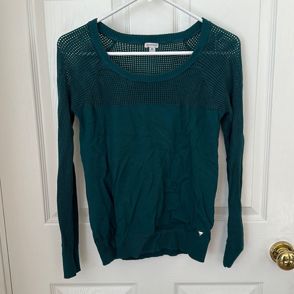Guess Sweater Size Medium